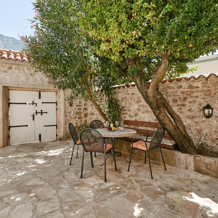 Mediterranean Holiday House & Apartments - Villa - Beach Front - 54