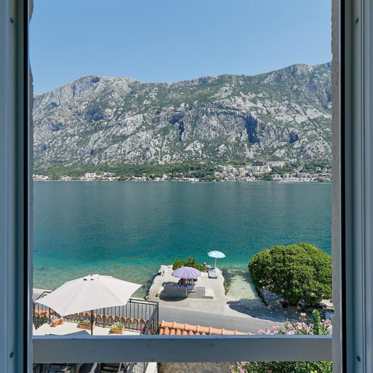 Mediterranean Holiday House & Apartments - Villa - Beach Front - 43