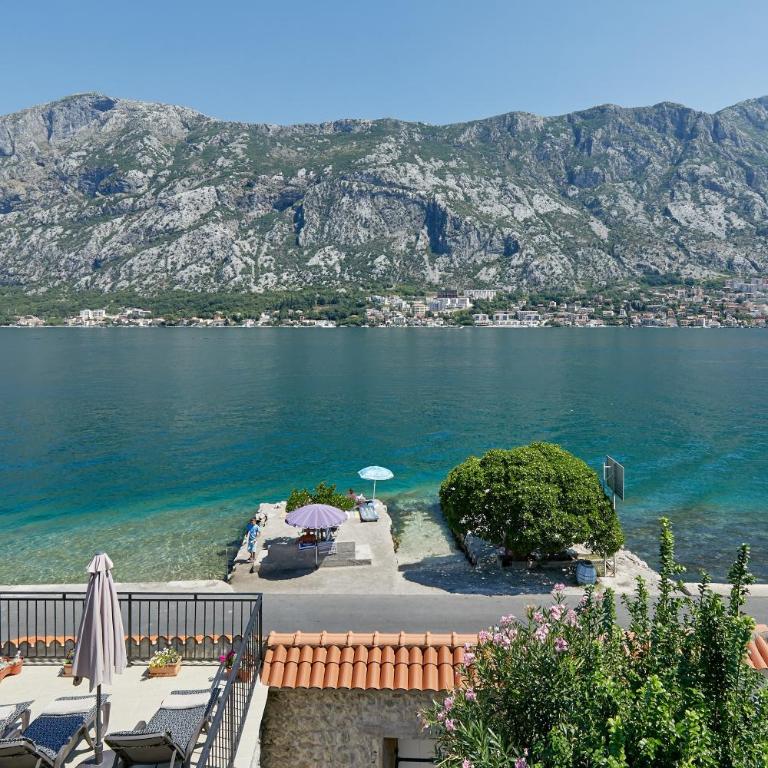 Mediterranean Holiday House & Apartments - Villa - Beach Front - 41