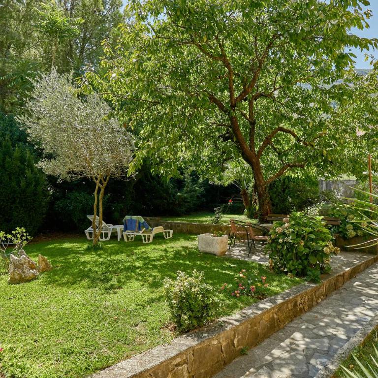 Mediterranean Holiday House & Apartments - Villa - Beach Front - 33