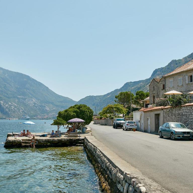 Mediterranean Holiday House & Apartments - Villa - Beach Front - 32