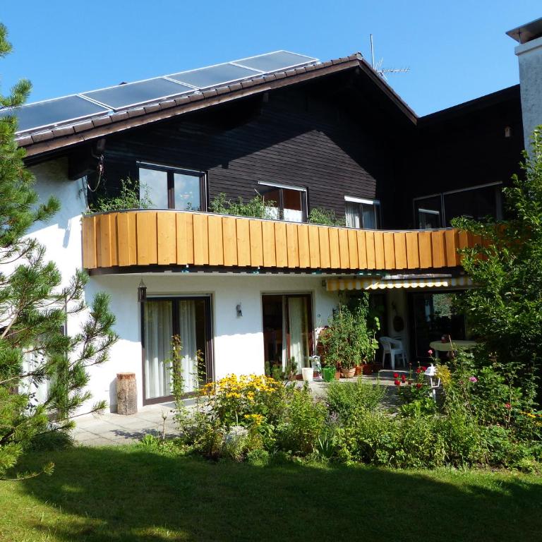 Ferienwohnung Allgäuer Bergwelt - Apartment mit 1 Schlafzimmer und Balkon - 1