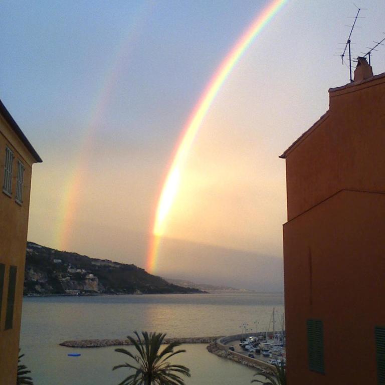 JOLI STUDIO VUE MER, VIEILLE VILLE MENTON - Studio - Vue sur Mer - 2