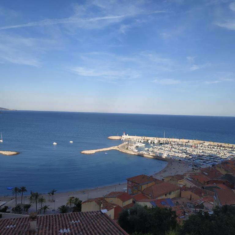 JOLI STUDIO VUE MER, VIEILLE VILLE MENTON - Studio - Vue sur Mer - 6