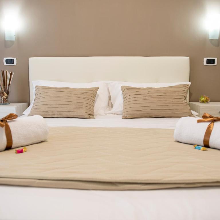 Smeraldo Suite - Double Room with Private Bathroom - 3