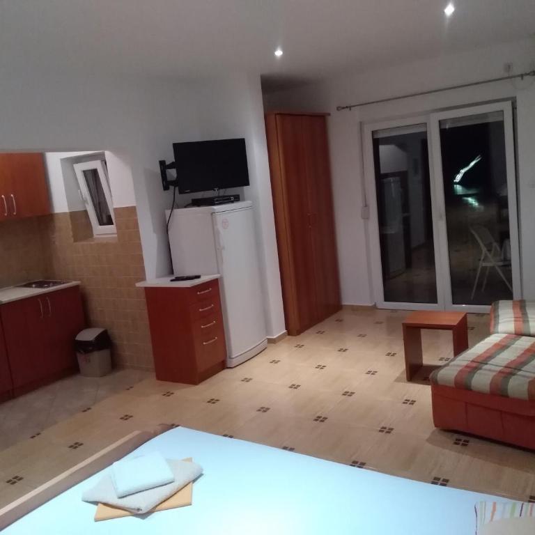 Apartments Villa Čučuk - Studio sa Terasom - 10