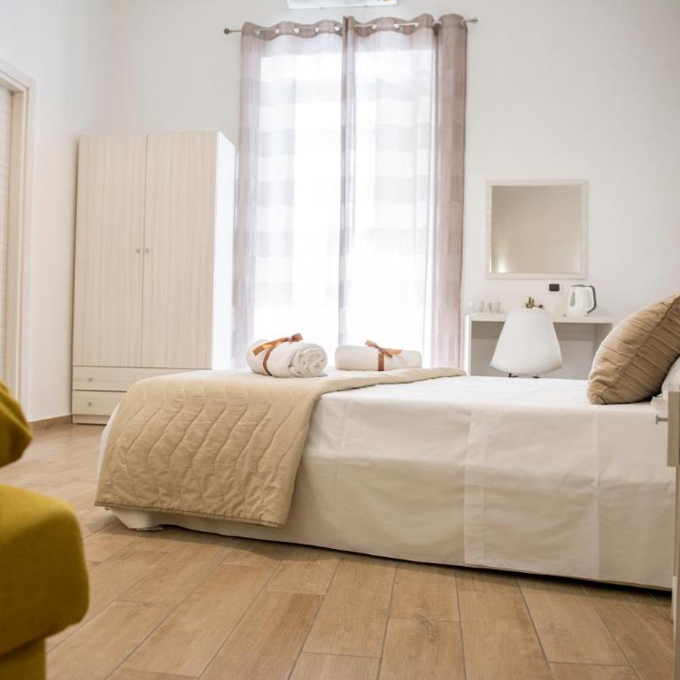 Smeraldo Suite - Triple Room with Private Bathroom - 17