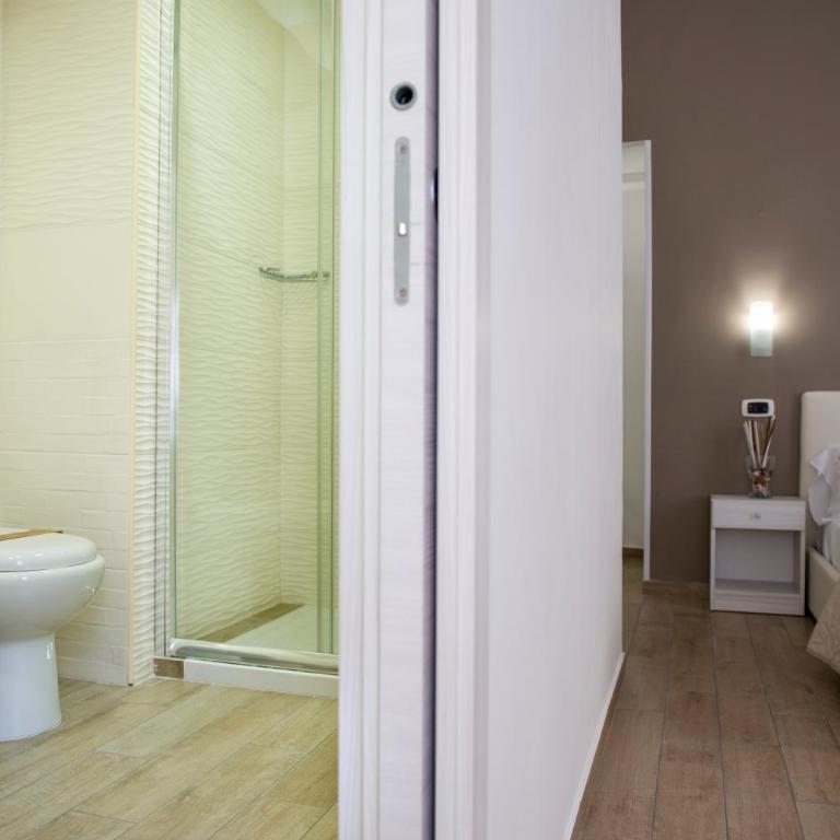 Smeraldo Suite - Triple Room with Private Bathroom - 11