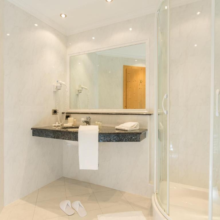 TH Corvara - Greif Hotel - Camera Matrimoniale Superior - 6