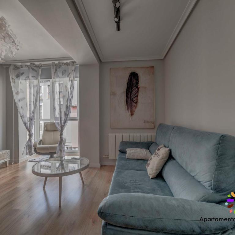 Edificio Aptos Turisticos - Burgos Centro HC7 - Apartamento de 2 dormitorios con balcón - 9