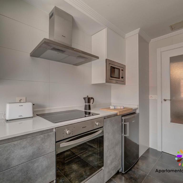 Edificio Aptos Turisticos - Burgos Centro HC7 - Apartamento de 2 dormitorios con balcón - 16