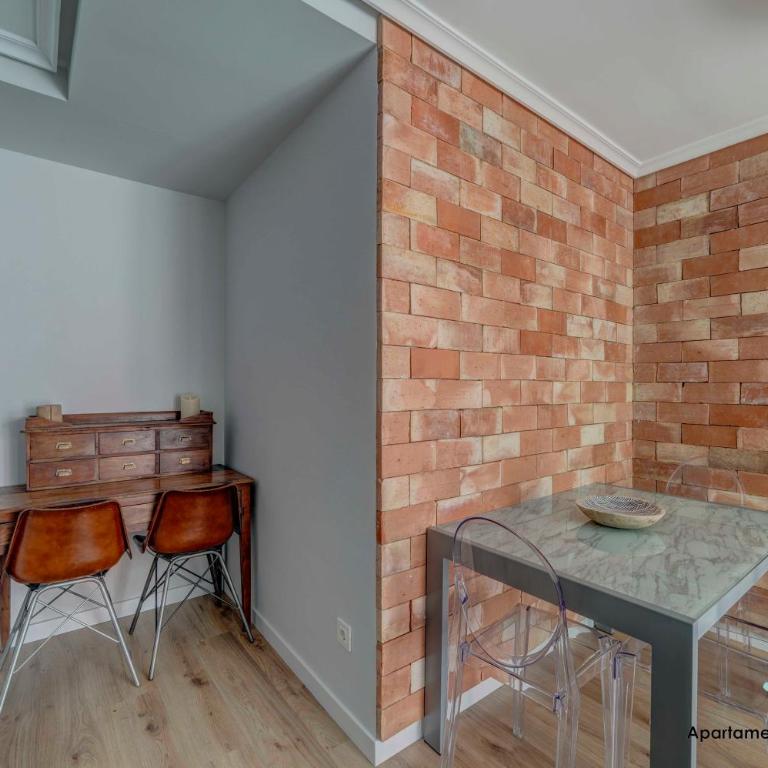 Edificio Aptos Turisticos - Burgos Centro HC7 - Apartamento de 2 dormitorios con balcón - 12