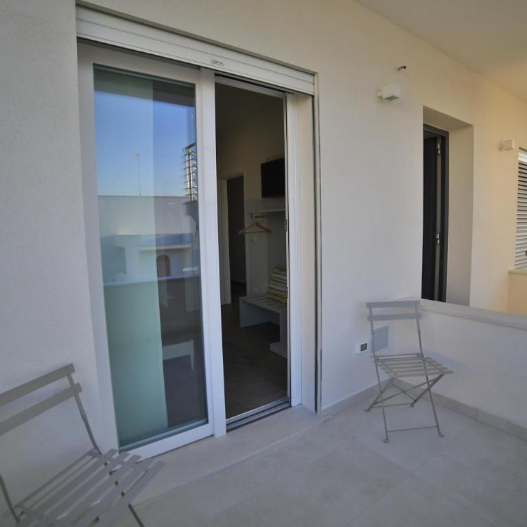 Baia Azzurra B&B - Camera Matrimoniale con Bagno Privato - 12