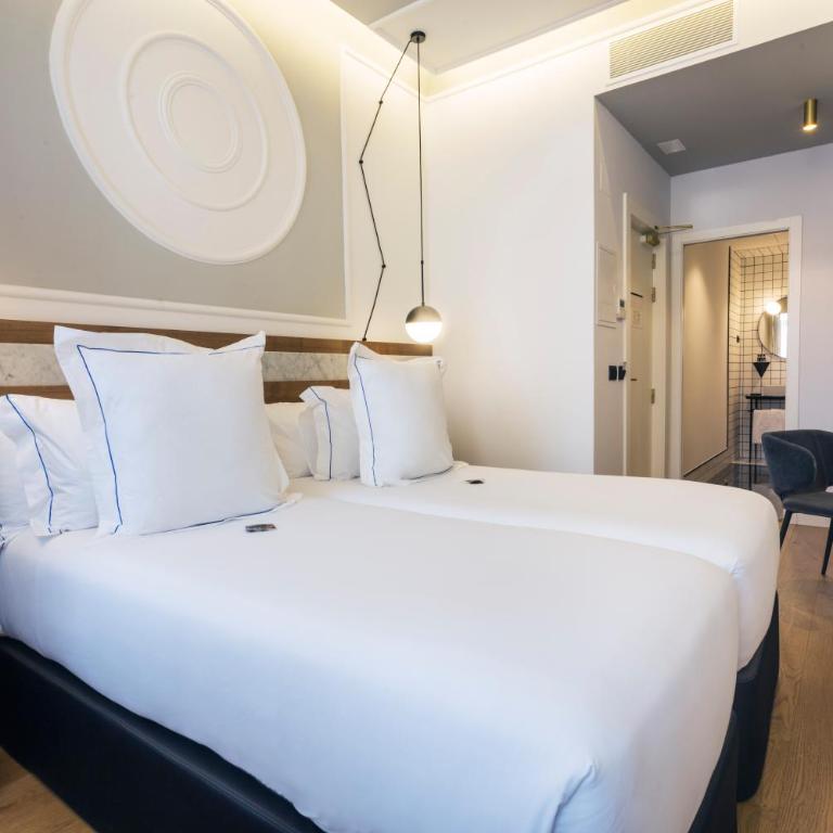 One Shot Fortuny - Executive Room - 9