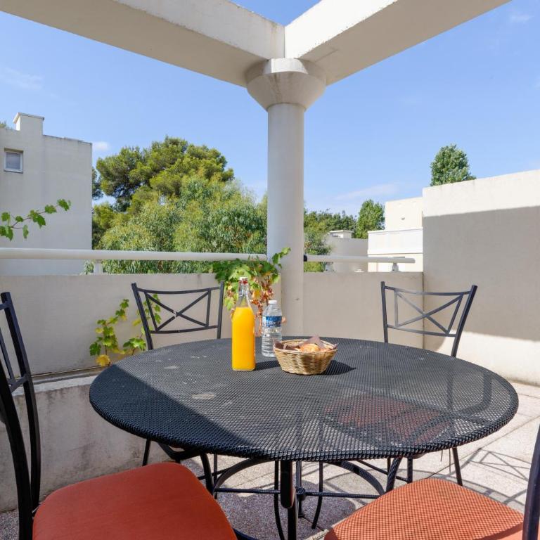 Comfort Aparthotel Six-Fours - Villa Familiale 2 Chambres - 3