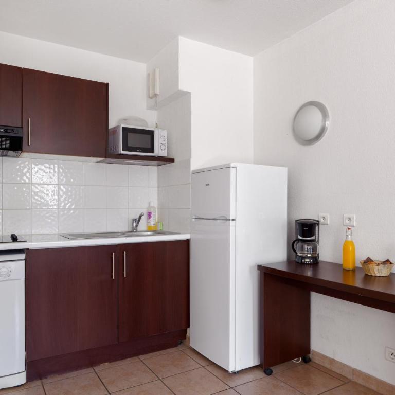 Comfort Aparthotel Six-Fours - Appartement 2 Chambres - 8