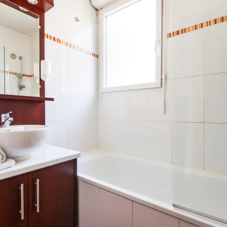 Comfort Aparthotel Six-Fours - Villa Familiale 2 Chambres - 2