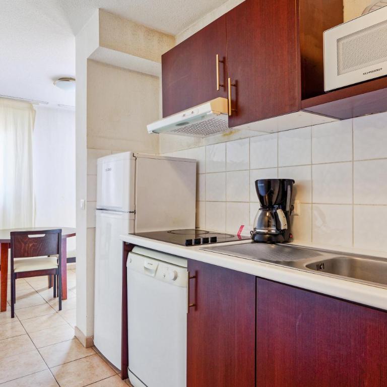Comfort Aparthotel Six-Fours - Villa Familiale 3 Chambres - 7