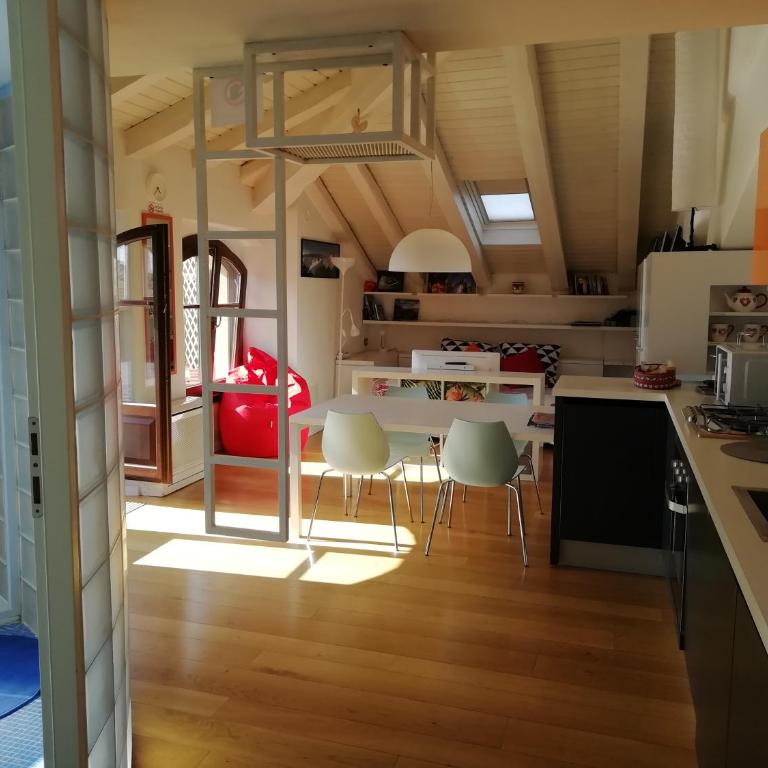 Mansarda Del Sole, Nel Cuore Di Aosta - Appartamento - 1