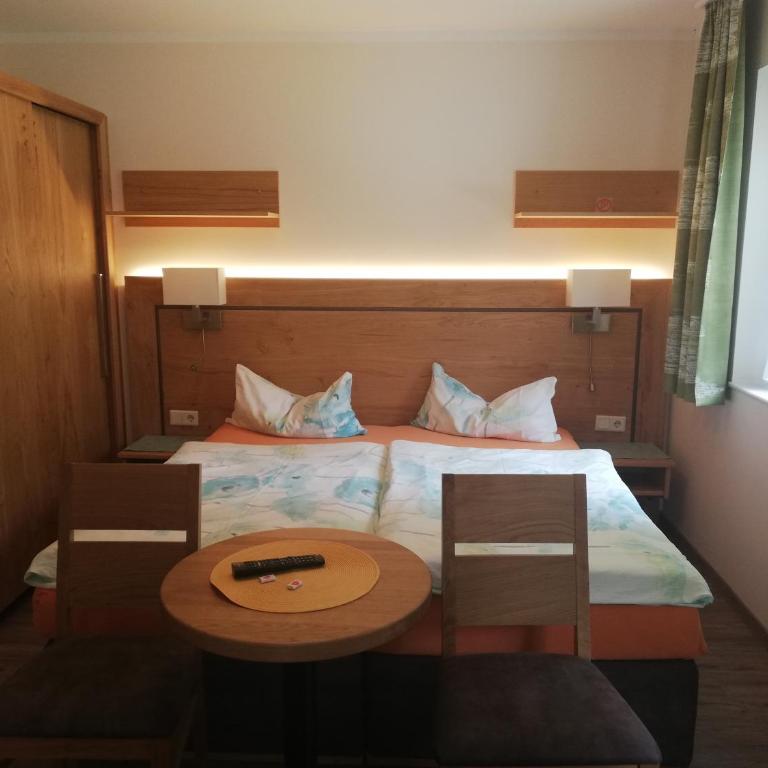 Haus Alpenheim - Doppelzimmer mit Balkon - 5