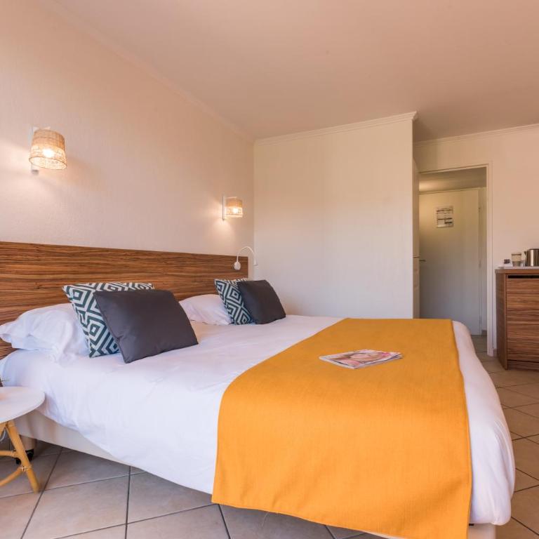 Hôtel de l'Esterel Pierre & Vacances - Chambre Quadruple avec Coin Nuit, Climatisation et Terrasse ou Balcon - 2