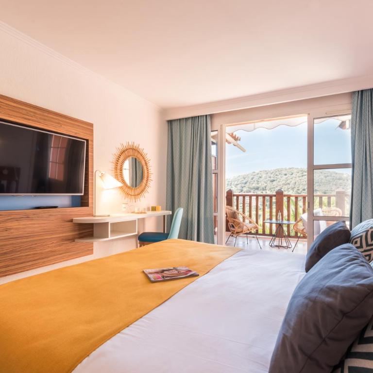 Hôtel de l'Esterel Pierre & Vacances - Chambre Quadruple avec Coin Nuit, Climatisation et Terrasse ou Balcon - 4