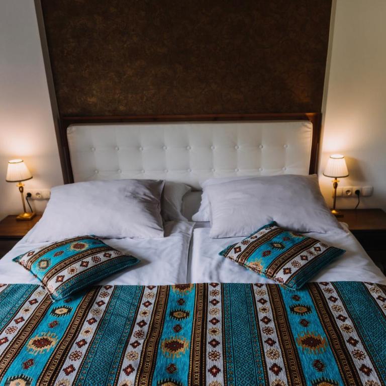 Hotel Kostelski Buk - Standard Double Room with Street View - 5