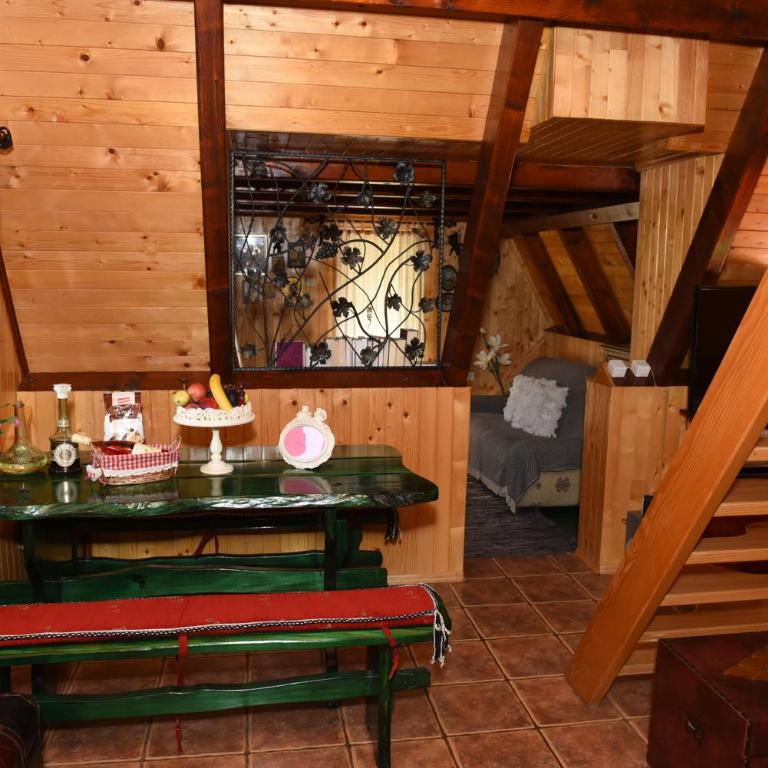 Višnjin Dom - Gradska Kuća sa 2 Spavaće Sobe - 12