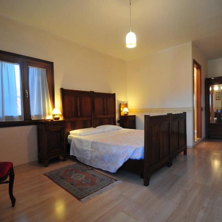 Locanda Sant'Anna Hotel - Camera Superior Matrimoniale/Doppia con Letti Singoli con Vista Canale - 4