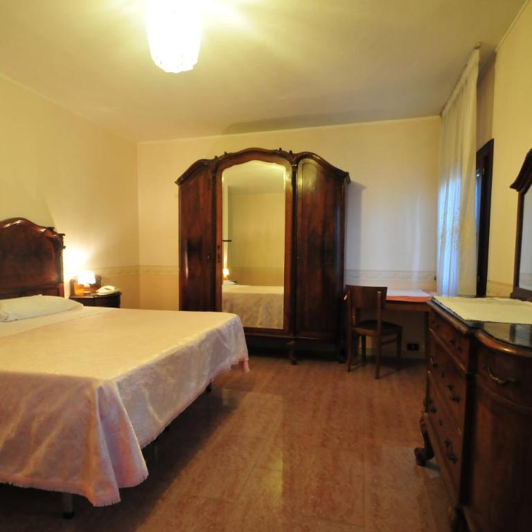 Locanda Sant'Anna Hotel - Camera Superior Matrimoniale/Doppia con Letti Singoli con Vista Canale - 2
