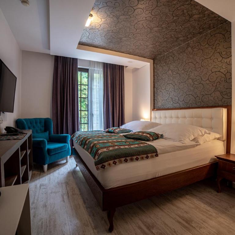 Hotel Kostelski Buk - Standard Double Room with Street View - 8