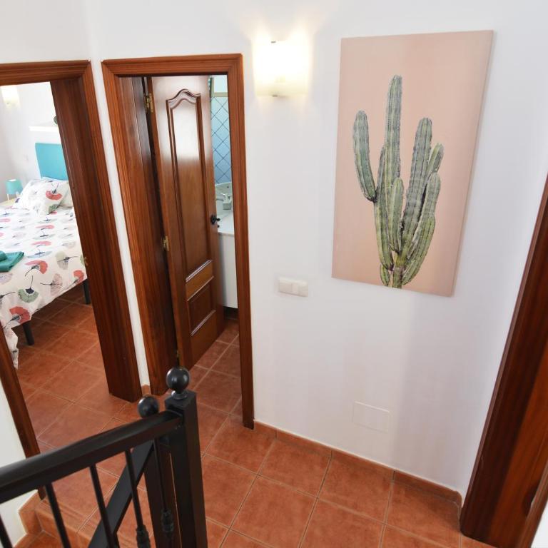 Olympia House Lovely, Close to Town and Beaches with Private Pool & Fast WiFi - Villa - 22