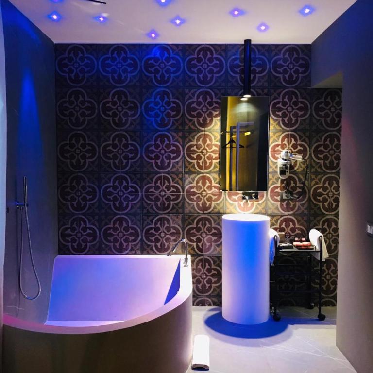 Palco Noir! Suites & Rooms - Deluxe Double Room with Bath - 7