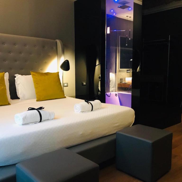 Palco Noir! Suites & Rooms - Deluxe Junior Suite - 11