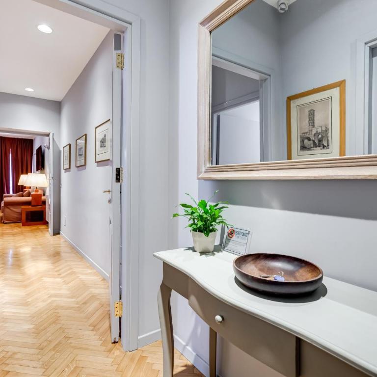 Rome Frattina27 - Appartamento Deluxe - Suite Luminosa con Vista - 17