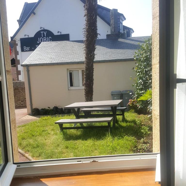 L'annexe de l'Hôtel de l'Europe - Family Room with Garden View - 10