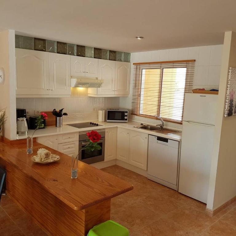 Villa Roque del Conde with fantastic sea view, terrace, pool, Wifi, SAT-TV, garage - Casa de 2 dormitorios - 19