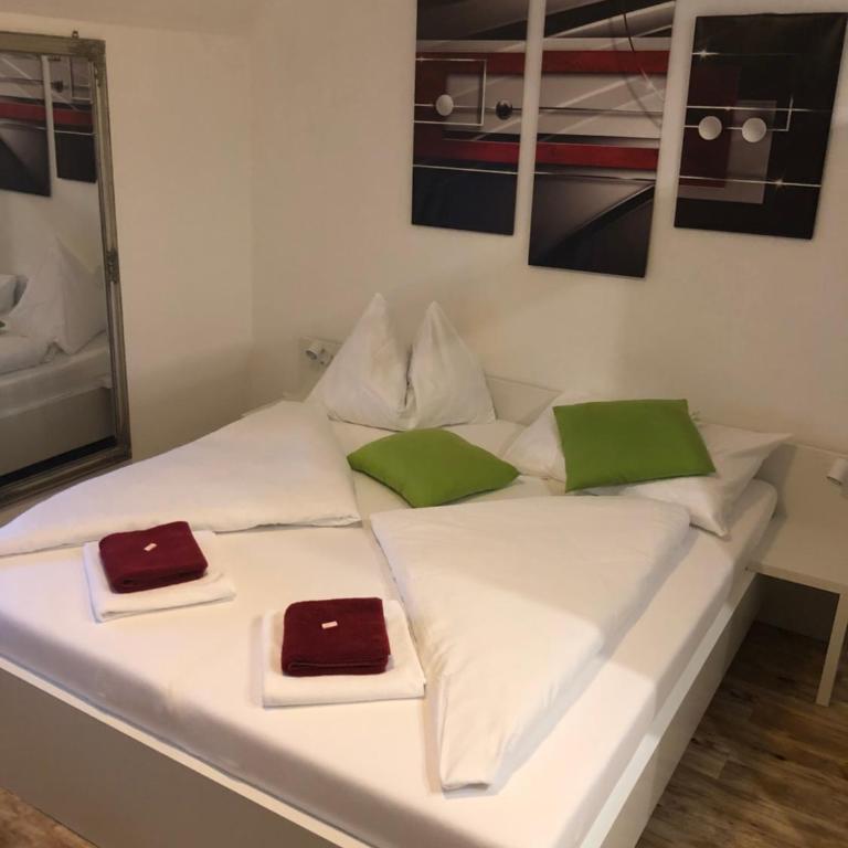 Center Rooms Villach - Habitación Doble con baño privado - 1