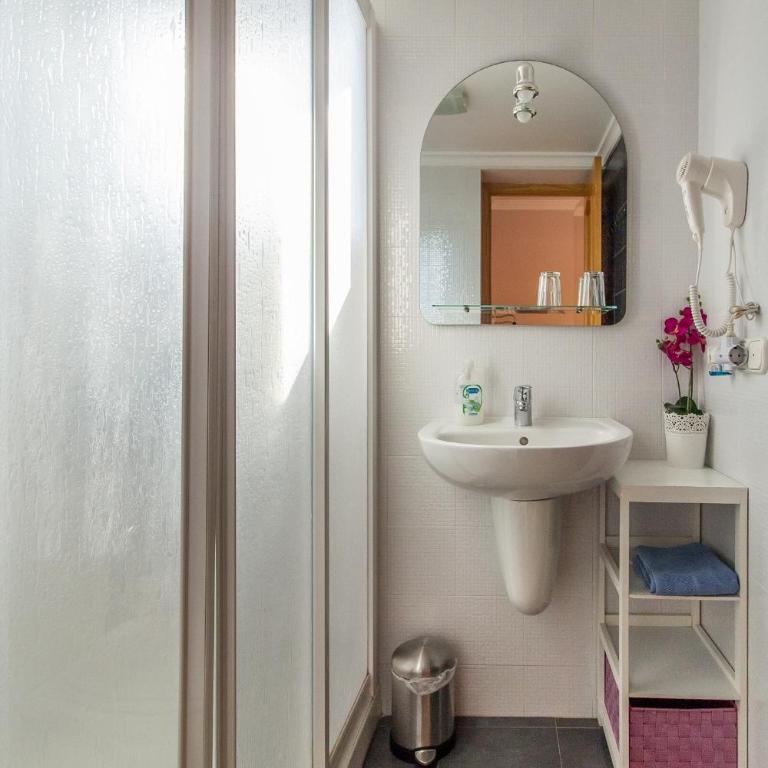 Alojamiento Colina del Sol - Habitación Doble Estándar - 2 camas - 2