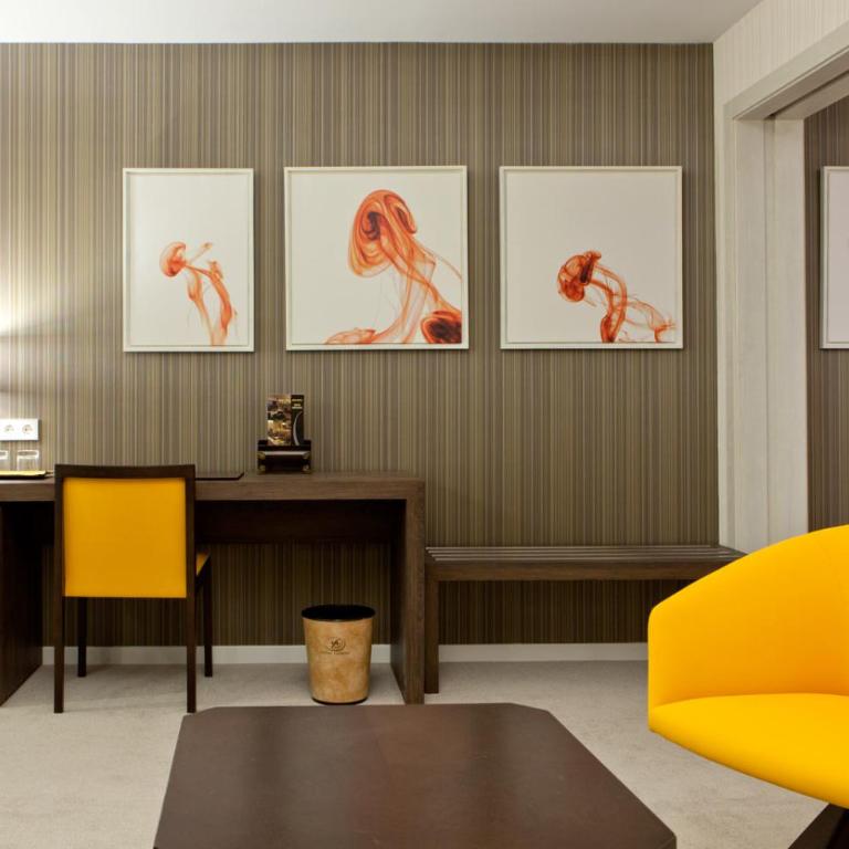 Hotel Liabeny - Superior Double or Twin Room - 6