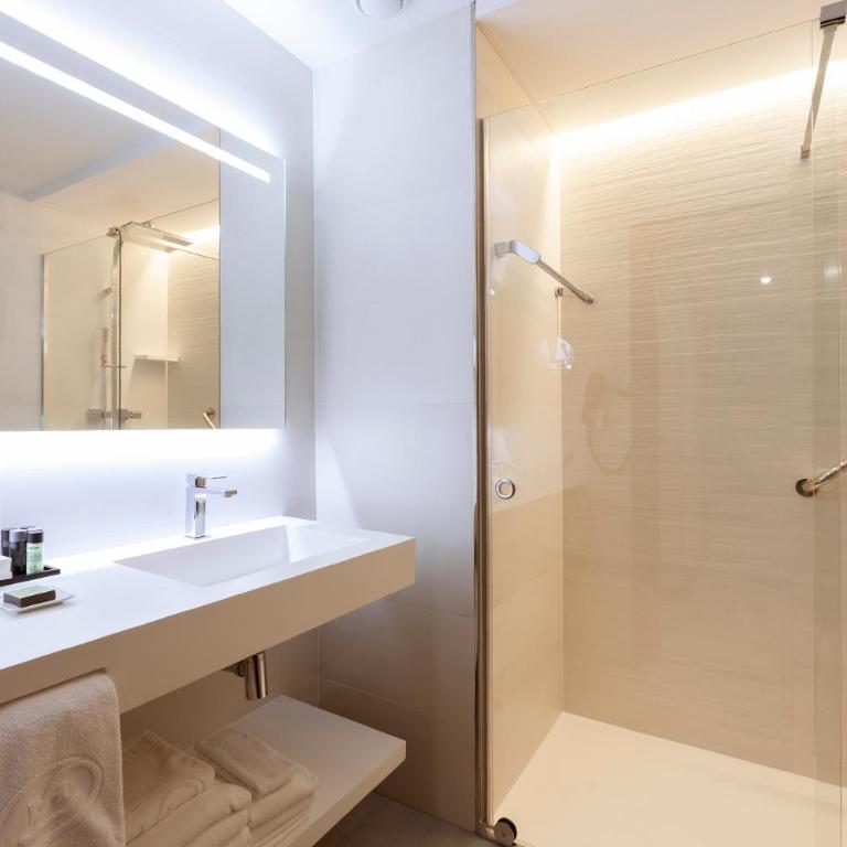 Hotel Liabeny - Family Room (2 Adults + 2 Child) - 4