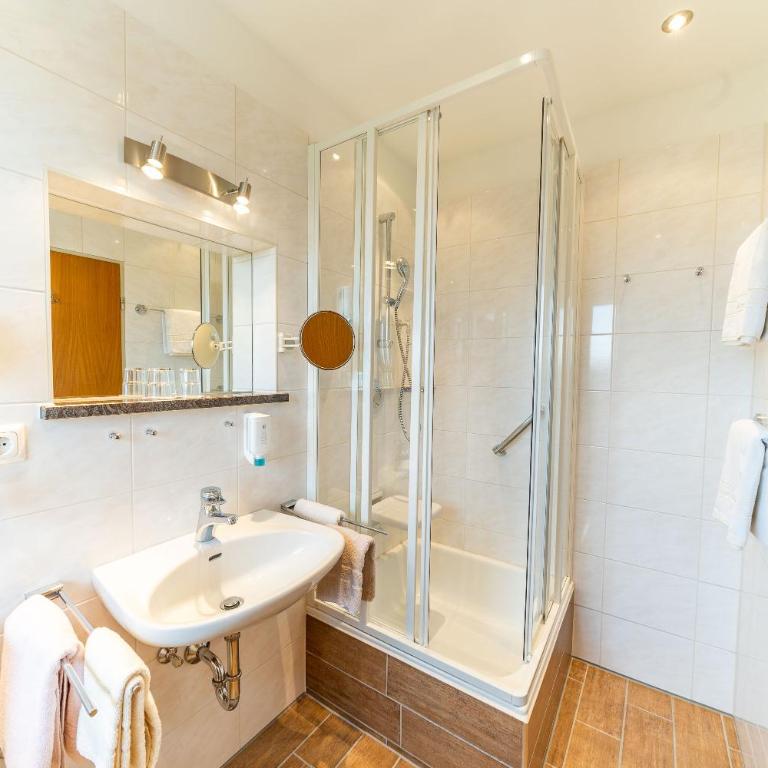 Hotel Alpenhof - Comfort Doppelzimmer mit Balkon - 2