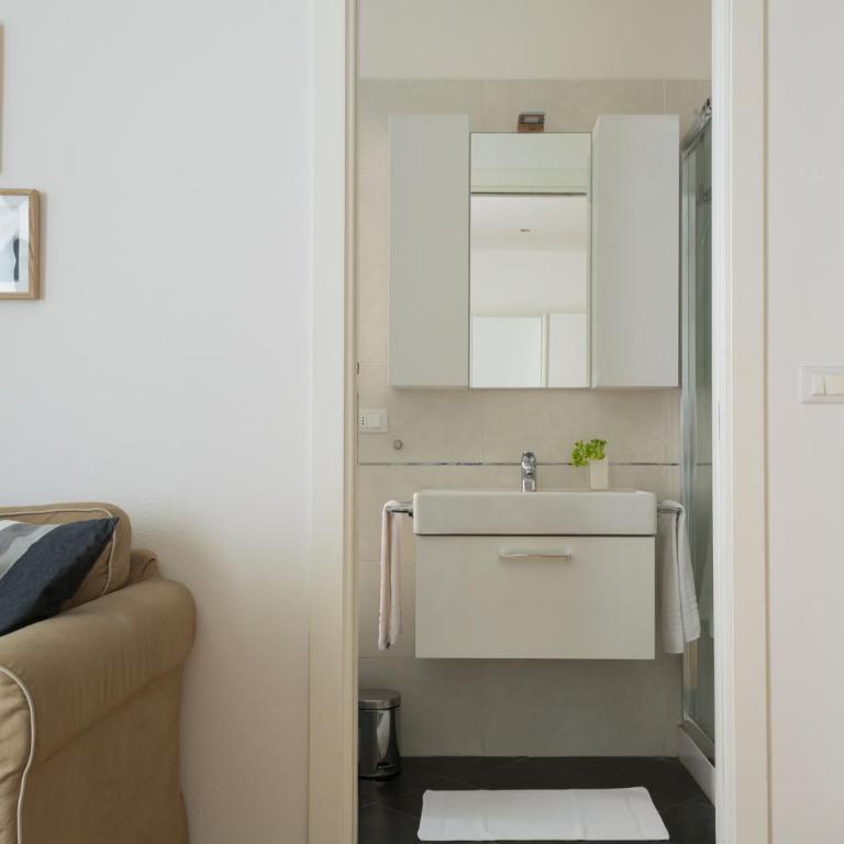 HouSmart Nazario Sauro 15 - One-Bedroom Apartment - 15