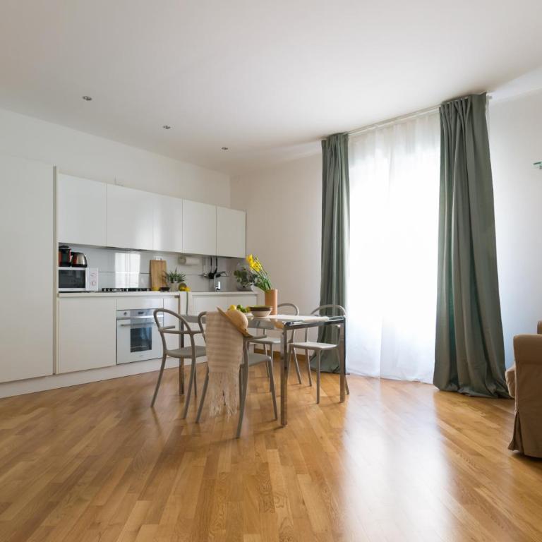 HouSmart Nazario Sauro 15 - One-Bedroom Apartment - 9