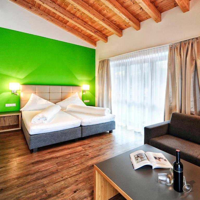 Hotel Garni Alpenland - Comfort Dreibettzimmer - 7