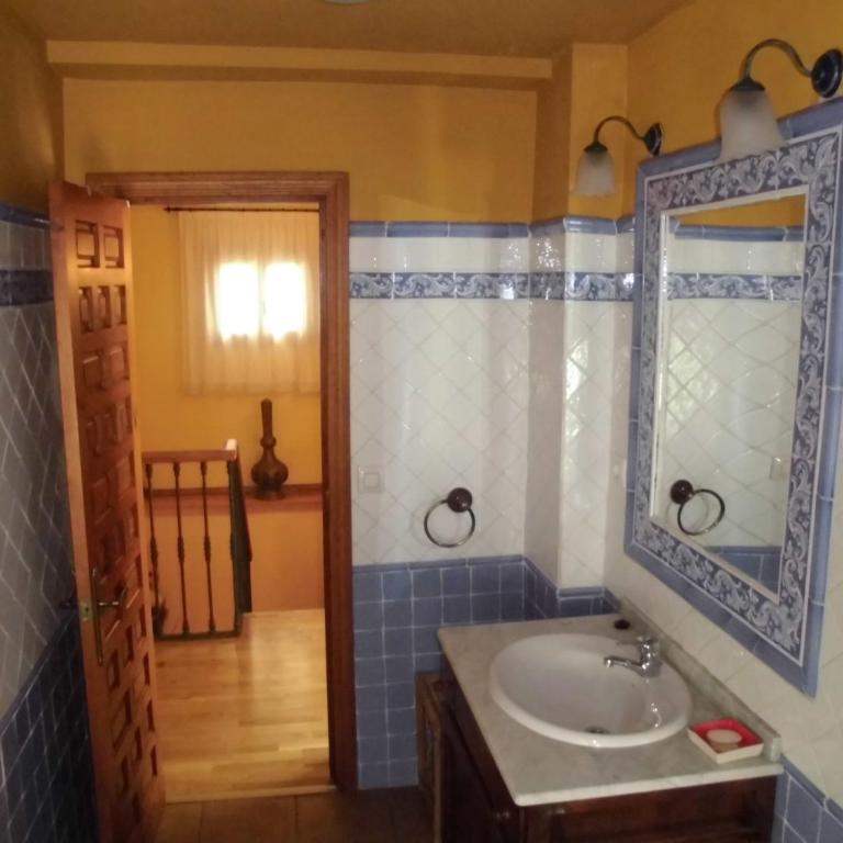 Casa Fuente De La Argamasa - Three-Bedroom House - 3