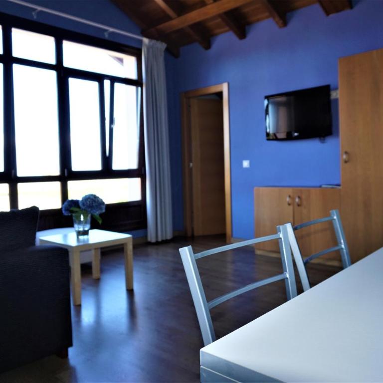 Apartamentos La Playina - Apartment - 8