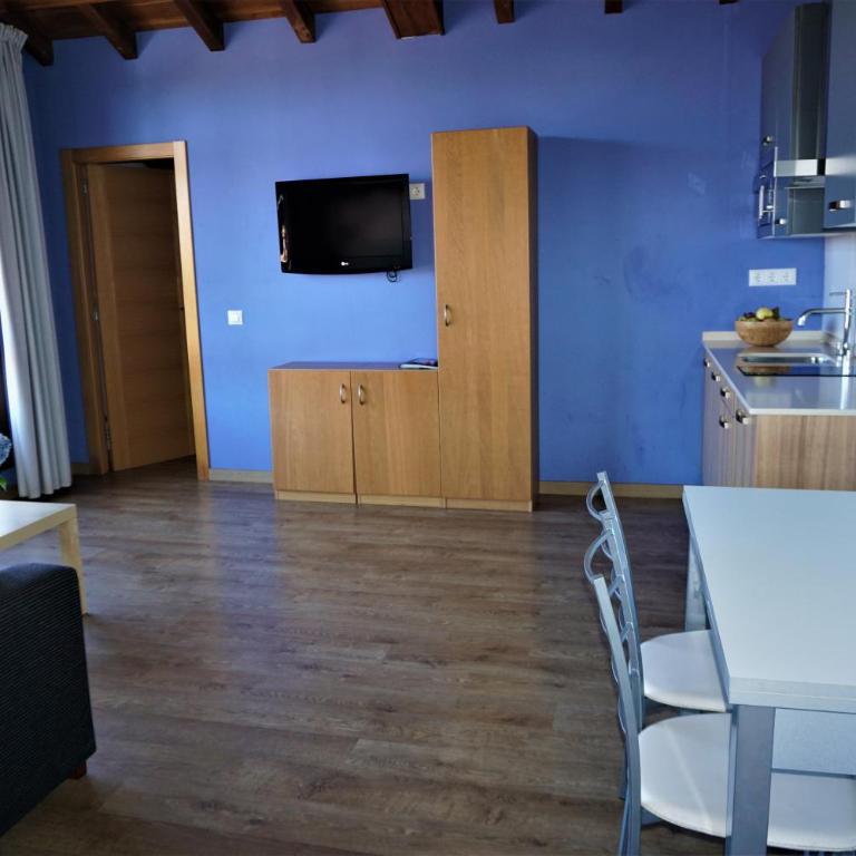 Apartamentos La Playina - Apartment - 9