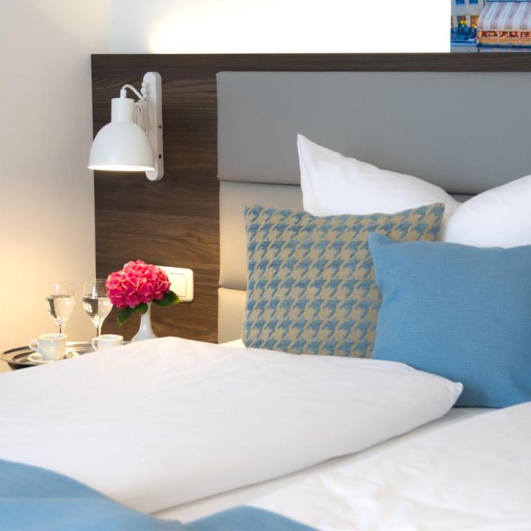 Lizz Hotel Munich - Deluxe Double Room - 4