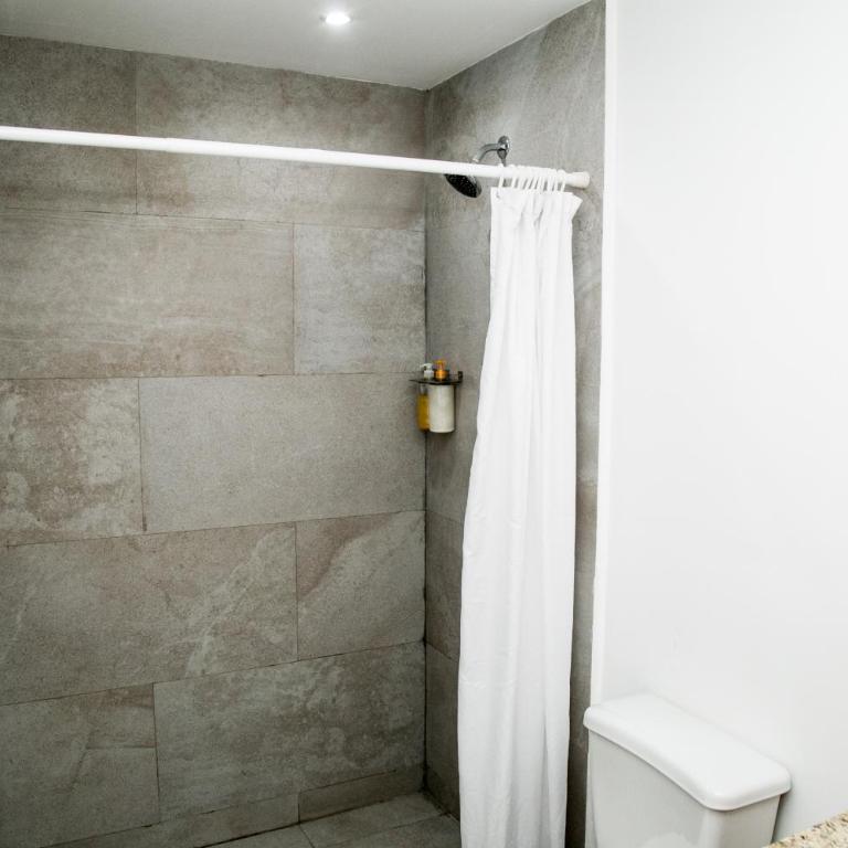 Booking 500 - Deluxe Room - 10
